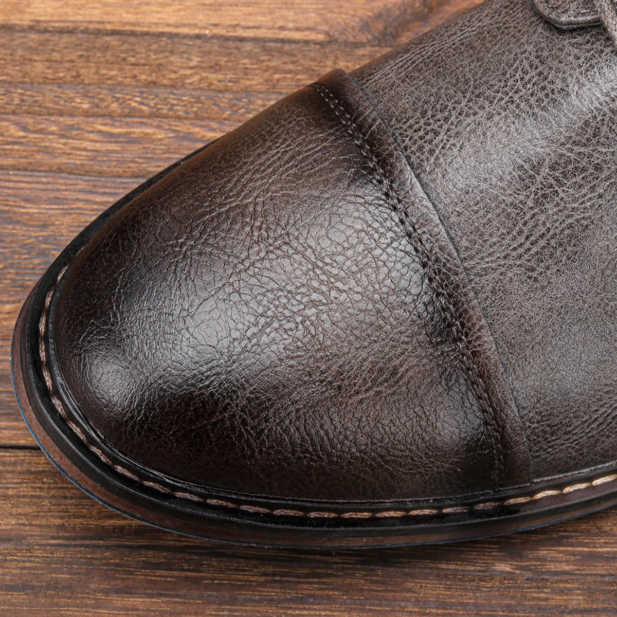 The Monferrato Men’s Retro Lace Up Leather Oxford Shoes