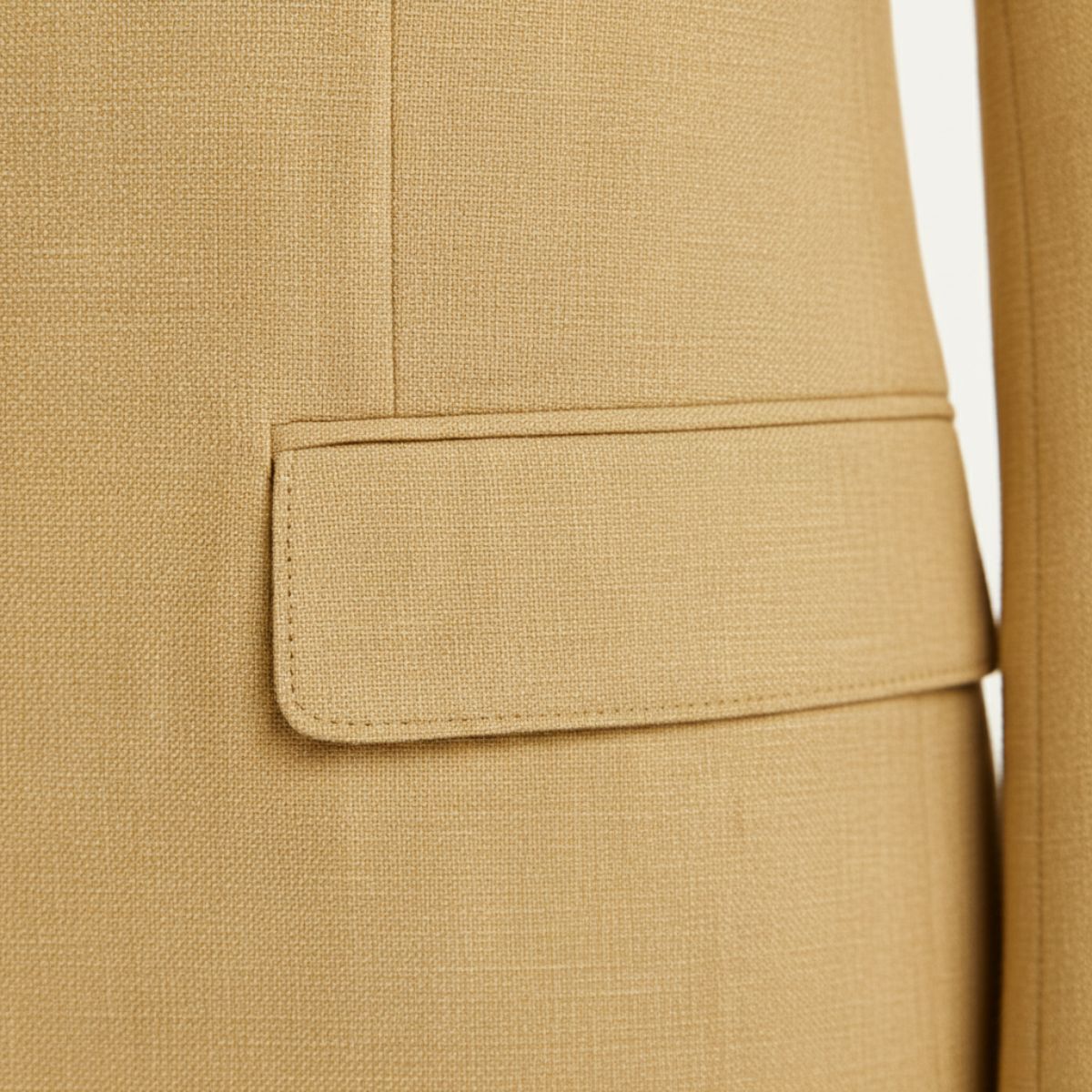 The Carroway Elegant Linen Suit