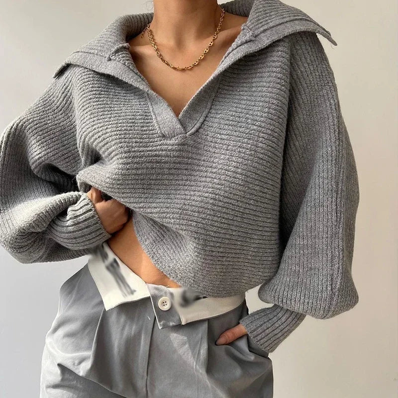 Queena | Women’s V-Neck Sweater – Relaxed & Stylish for Everyday Wear