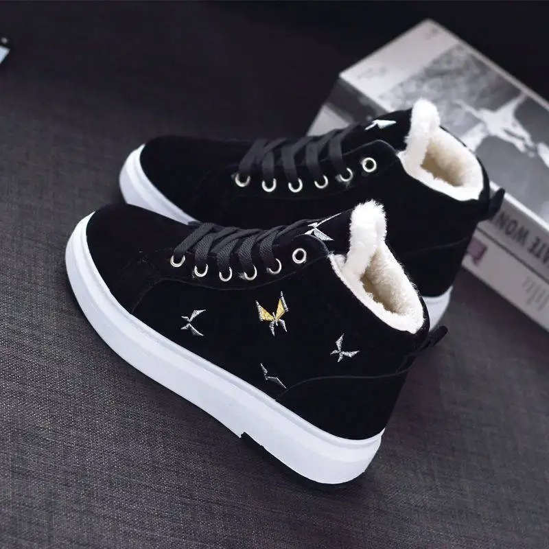 Valeska | Women's Winter Sneakers with Fleece Lining, Platform Sole and Stylish Embroidery