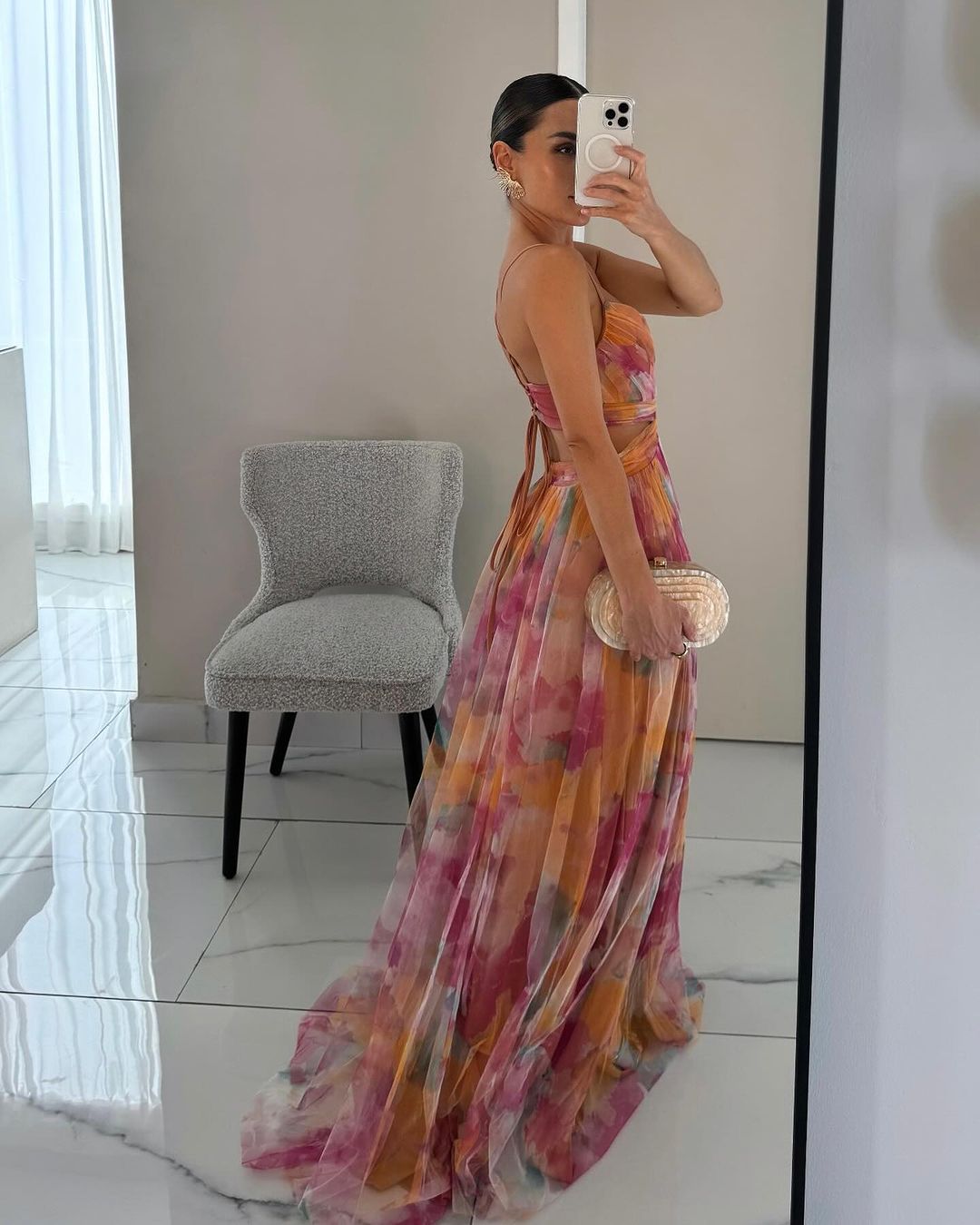 Layla | Women’s Deep V-Neck Back Tie Open Waist Multicolour Gradient Tulle A-Line Formal Maxi Dress