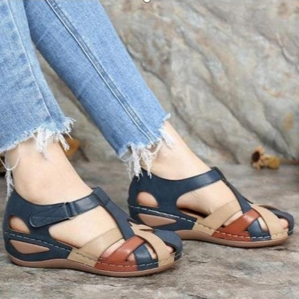 Delowen | Women’s Crisscross Strap Sandals – Low Wedge Heel – Open Toe with Cut-Out Design – Casual Summer Comfort