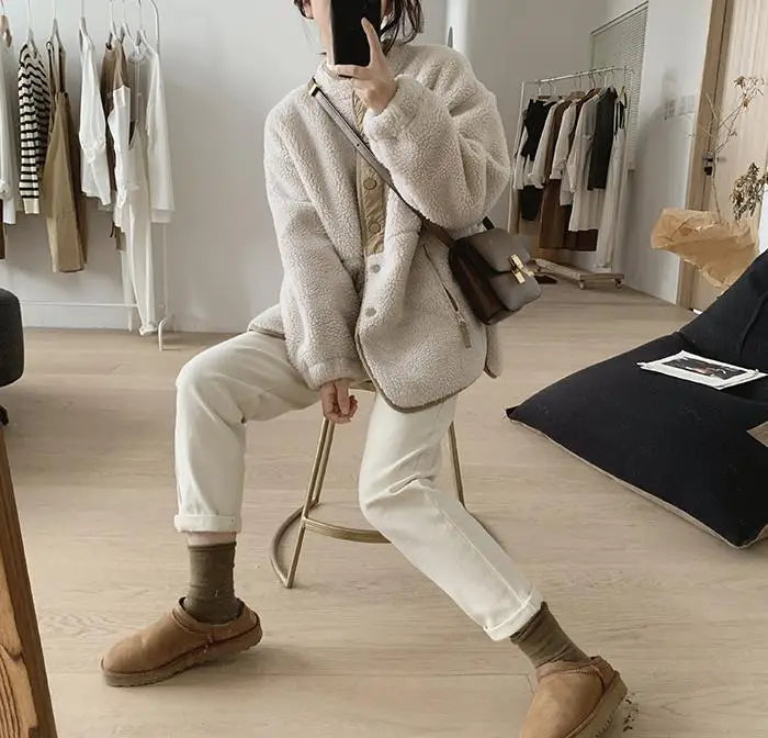 Michelle | Women’s Oversized Teddy Jacket | Beige Buttoned Plush Coat for Chic Winter Comfort