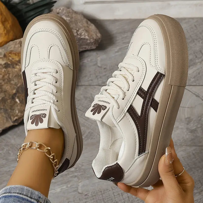 Xaviera | Women’s Orthopaedic Lace-Up Sneakers with Thick Sole – Comfort & Stability for Everyday Wear