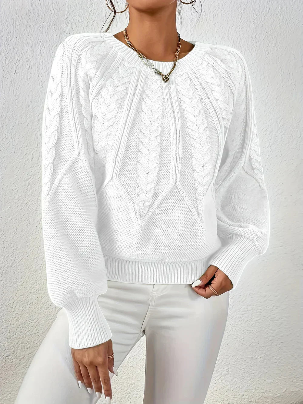 Kristiane | Women's Casual Knit Sweater with Round Neck and Cable Knit Design – Relaxed & Stylish