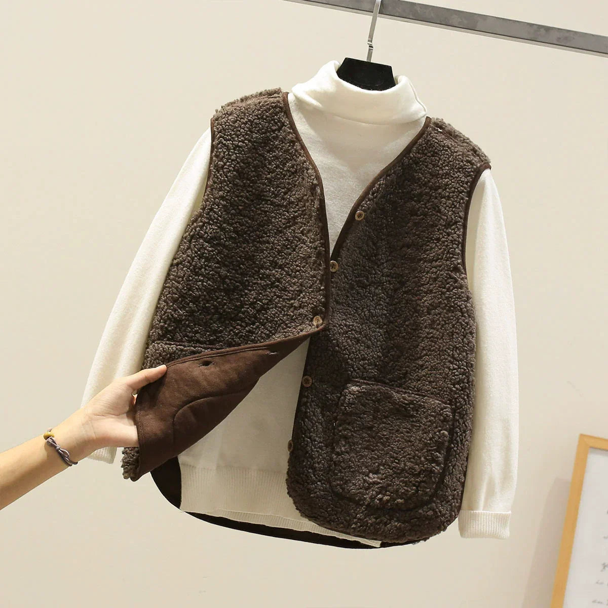 Eadie | Women’s Relaxed Fit Teddy Texture V-Neck Vest with Pockets