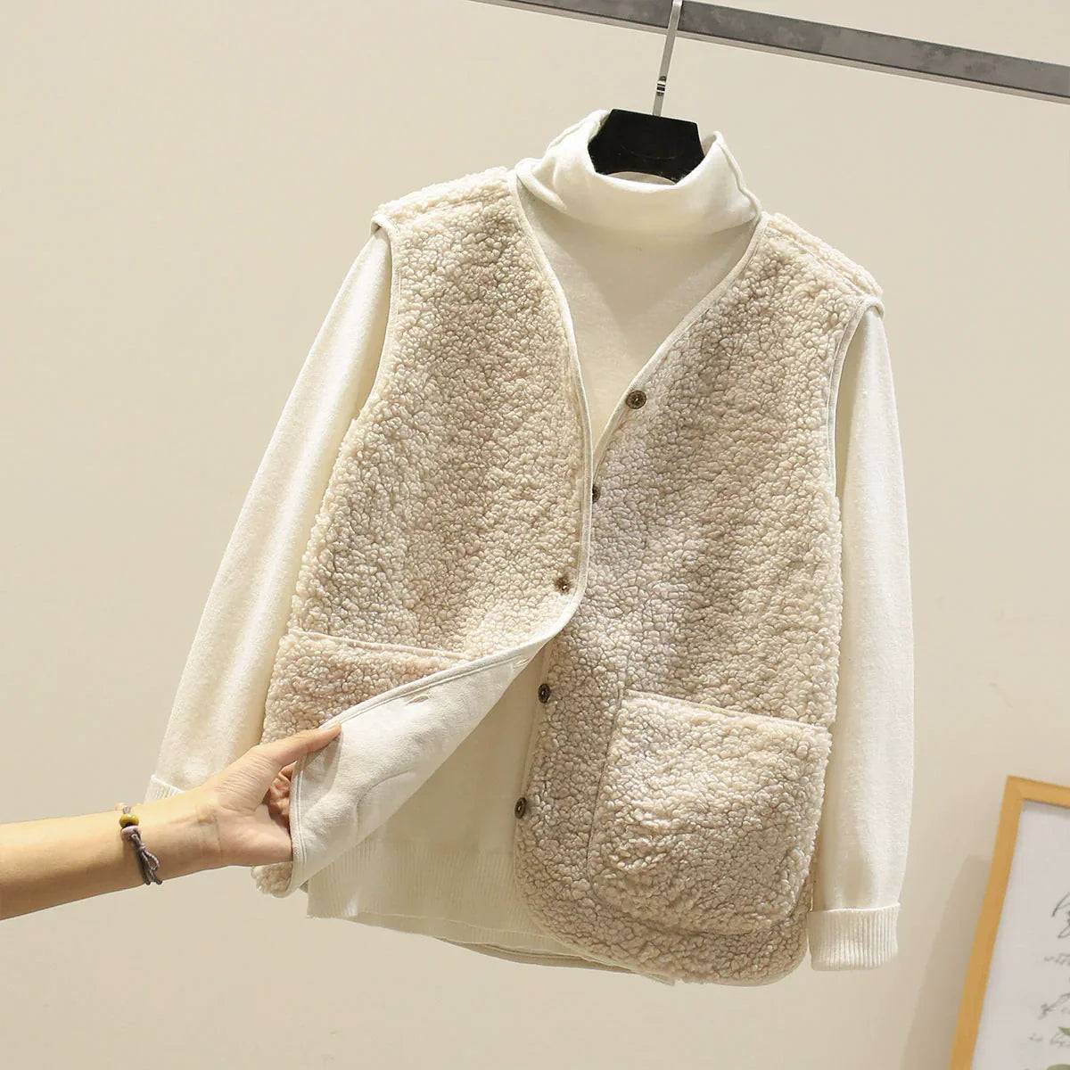 Eadie | Women’s Relaxed Fit Teddy Texture V-Neck Vest with Pockets