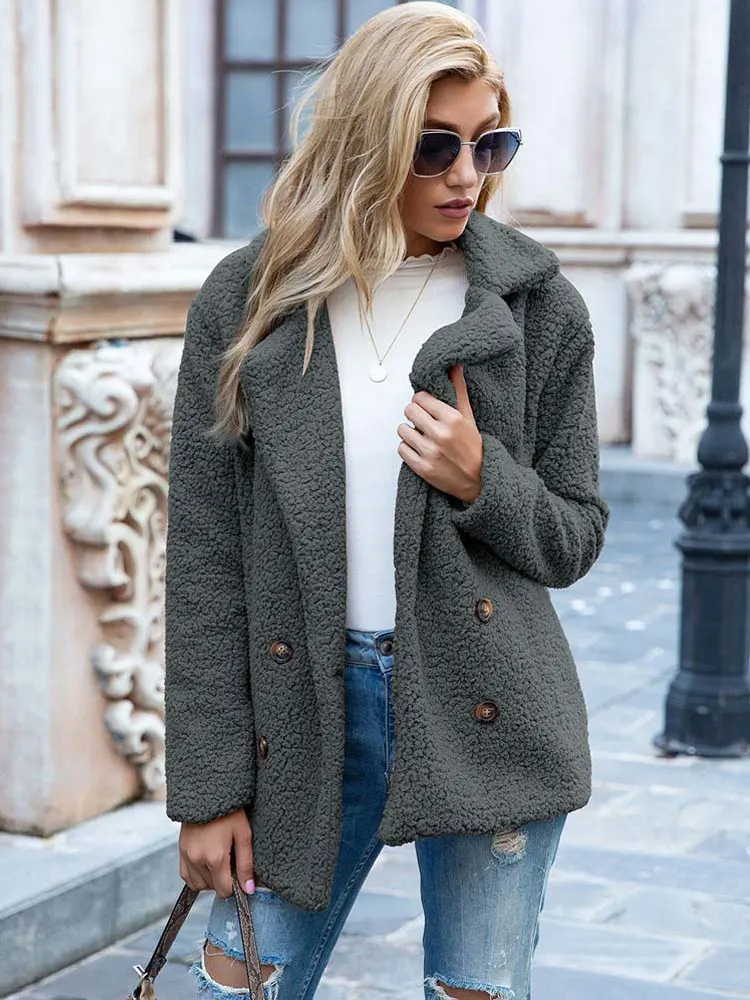 Halira | Women's Stylish Teddy Plush Coat with Pockets – Luxurious Warmth and Elegance