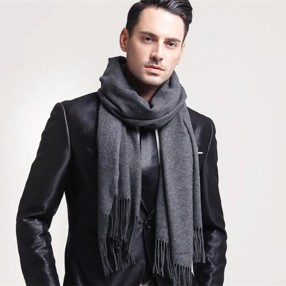 The Rive Gauche Cashmere Merino Scarf for Men - Grey