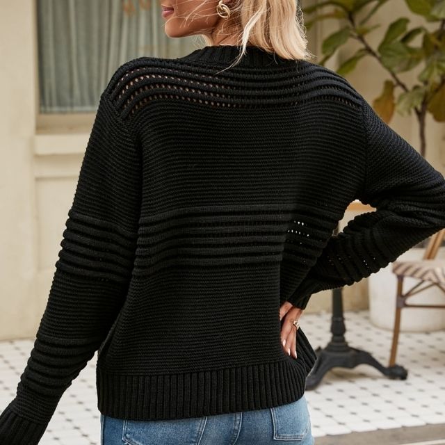 Rovina | Elegant Plain Knit Sweater with Cut-Out Detail – Stylish & Trendy