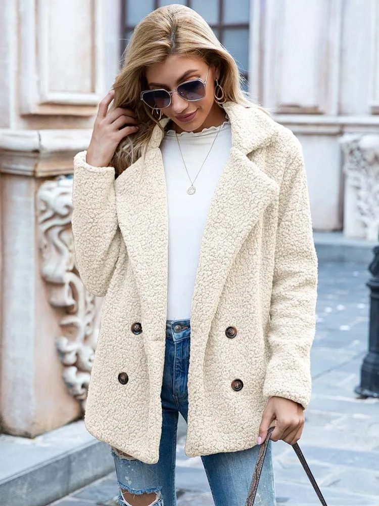 Halira | Women's Stylish Teddy Plush Coat with Pockets – Luxurious Warmth and Elegance