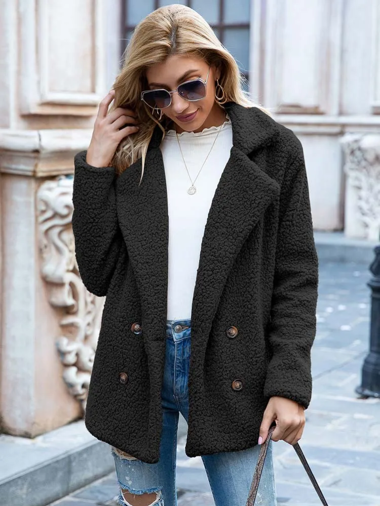 Halira | Women's Stylish Teddy Plush Coat with Pockets – Luxurious Warmth and Elegance