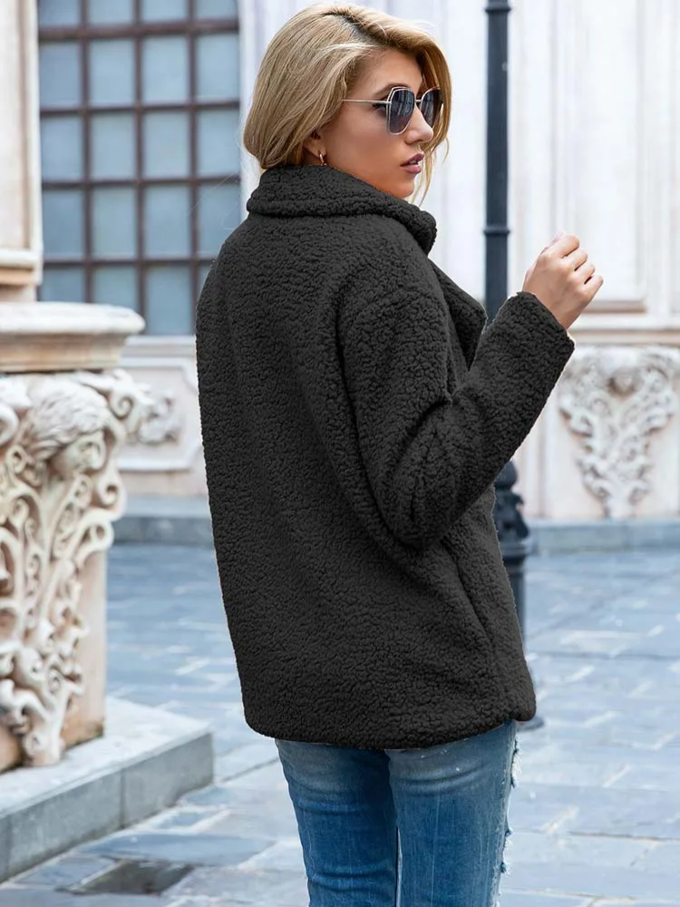 Halira | Women's Stylish Teddy Plush Coat with Pockets – Luxurious Warmth and Elegance