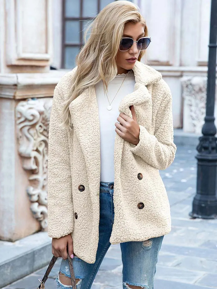 Halira | Women's Stylish Teddy Plush Coat with Pockets – Luxurious Warmth and Elegance