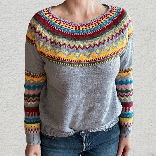 Pilora | Vintage Grey Sweater with Colourful Tribal Pattern – Effortless Style for Autumn and Winter