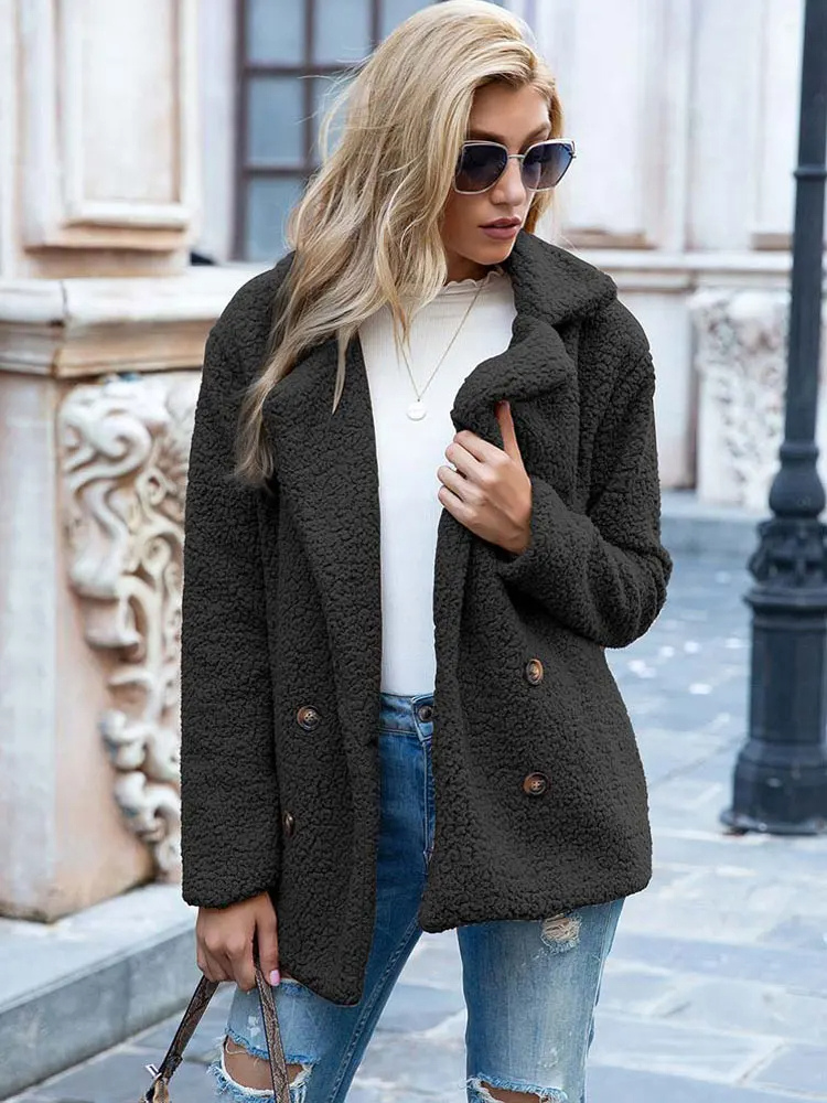 Halira | Women's Stylish Teddy Plush Coat with Pockets – Luxurious Warmth and Elegance