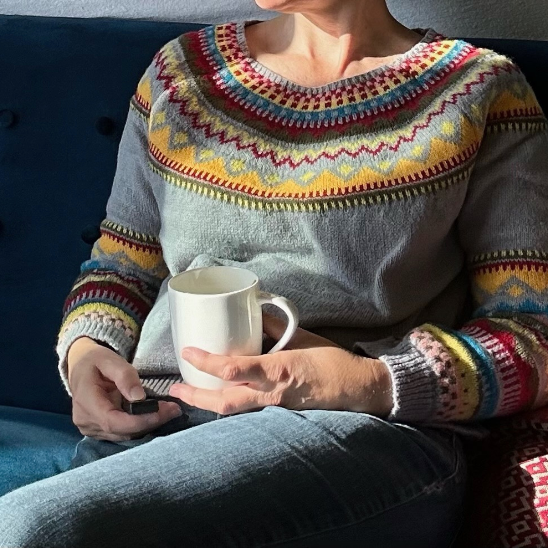 Pilora | Vintage Grey Sweater with Colourful Tribal Pattern – Effortless Style for Autumn and Winter