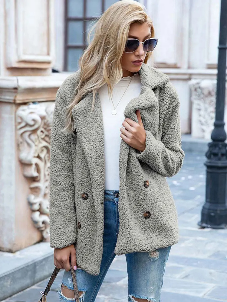 Halira | Women's Stylish Teddy Plush Coat with Pockets – Luxurious Warmth and Elegance