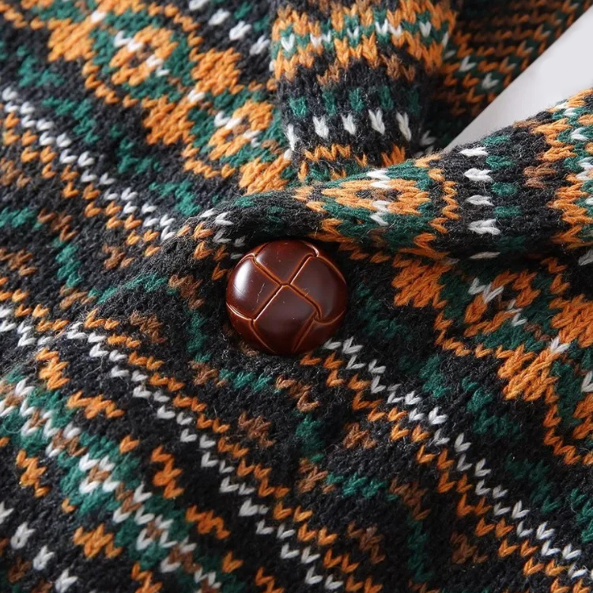 The Isola Bella Men's Vintage Nordic Wool Knitted Winter Cardigan