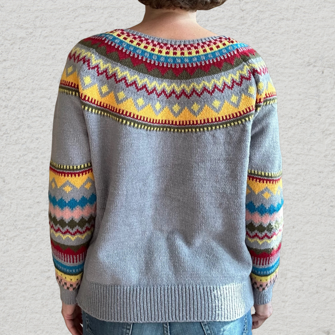 Pilora | Vintage Grey Sweater with Colourful Tribal Pattern – Effortless Style for Autumn and Winter