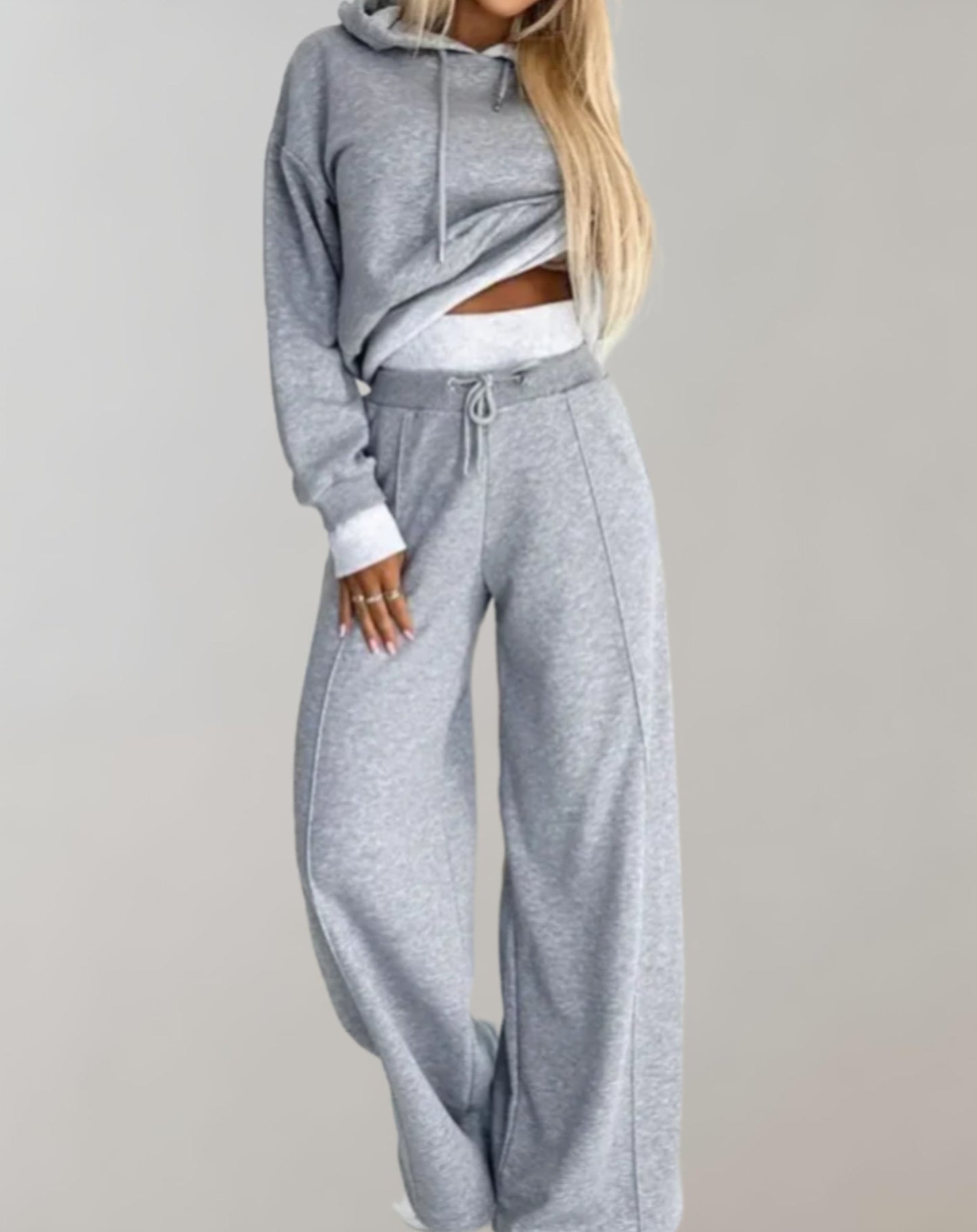 Portia | Women's Two-Tone Cropped Hoodie & Loose Fit Joggers Set – Stylish & Comfy
