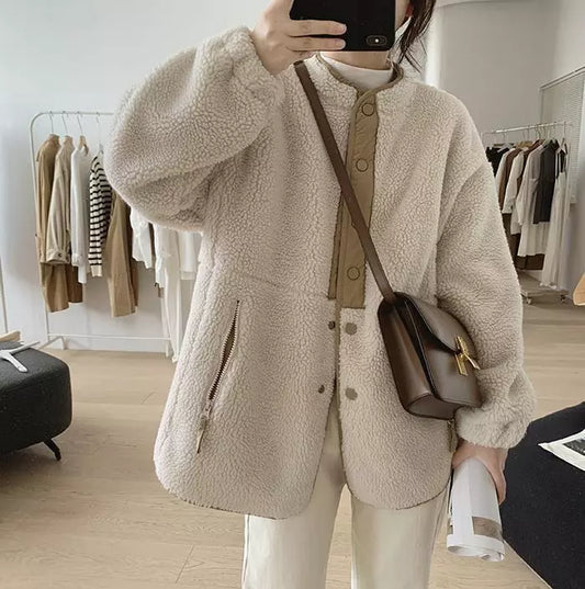 Michelle | Women’s Oversized Teddy Jacket | Beige Buttoned Plush Coat for Chic Winter Comfort