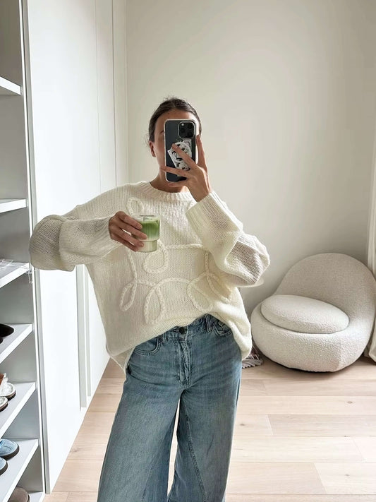 Jessica | Women’s Oversized Knitted Sweater with Round Neck & Patterned Design