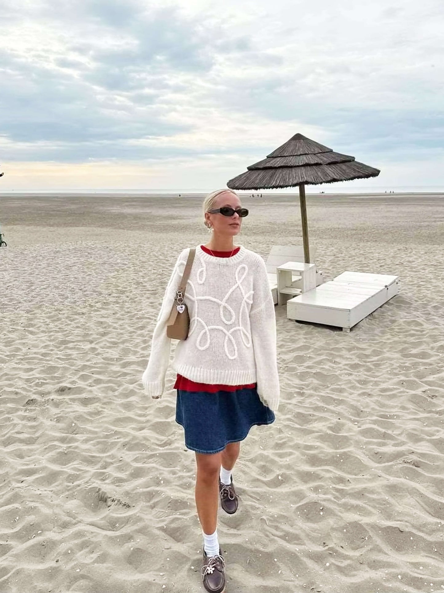 Jessica | Women’s Oversized Knitted Sweater with Round Neck & Patterned Design