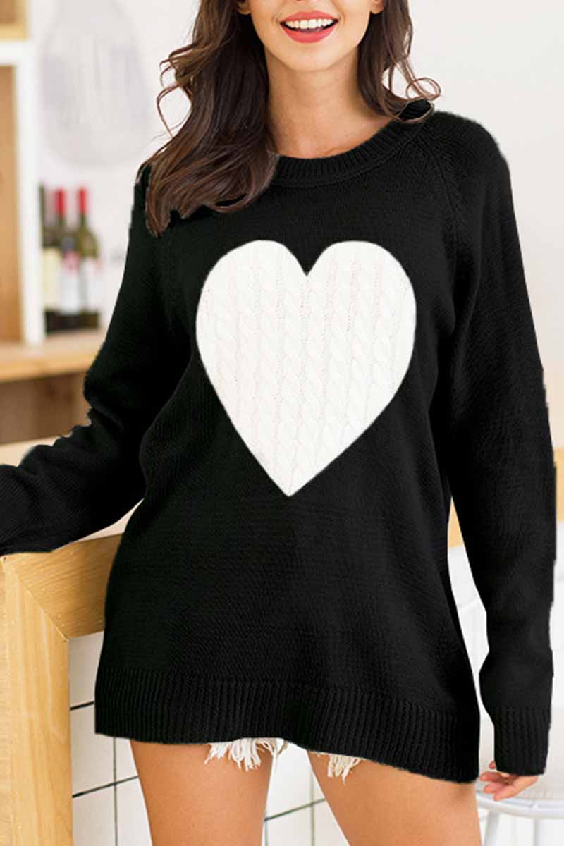 Halora | Long Knit Sweater with Heart Print – Stylish & Comfortable