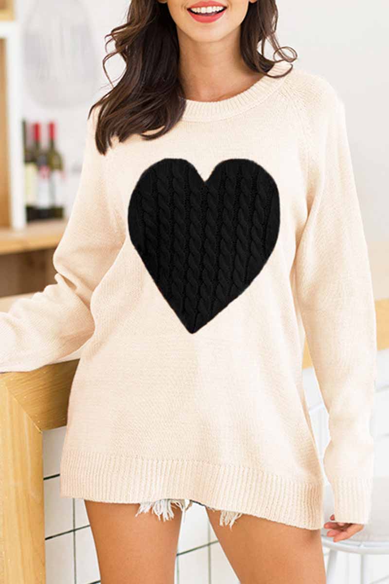 Halora | Long Knit Sweater with Heart Print – Stylish & Comfortable