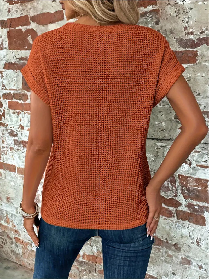 Niamh | Women's Textured Fabric Round Neck Short Sleeves Twisted Hem Summer Top