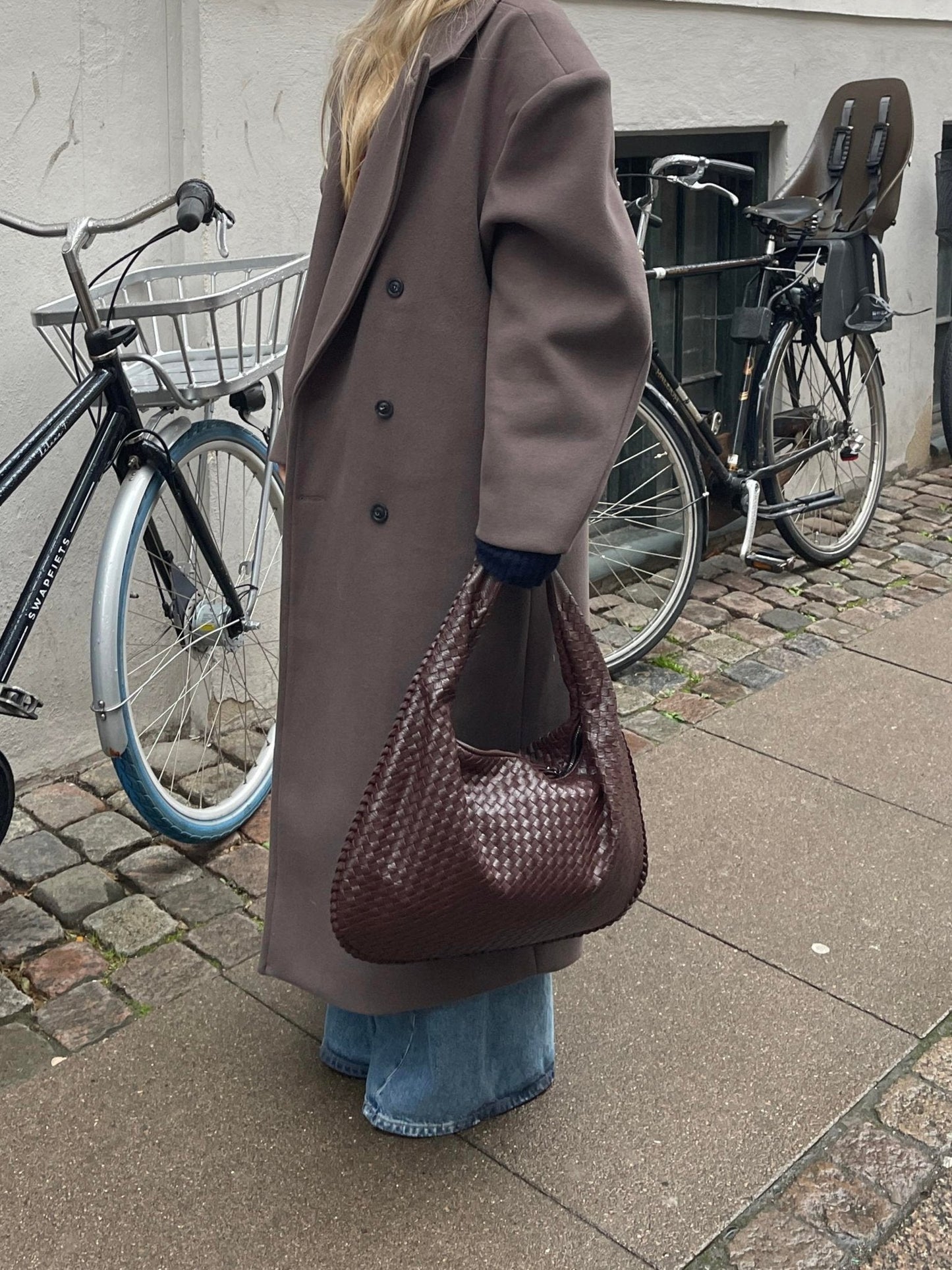 Verania | Large Women's Handbag Made from Premium Woven Material