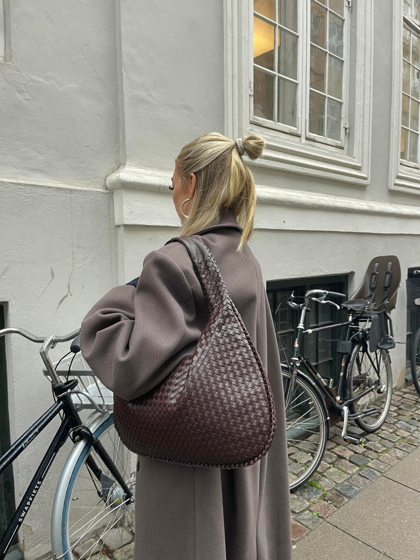 Verania | Large Women's Handbag Made from Premium Woven Material