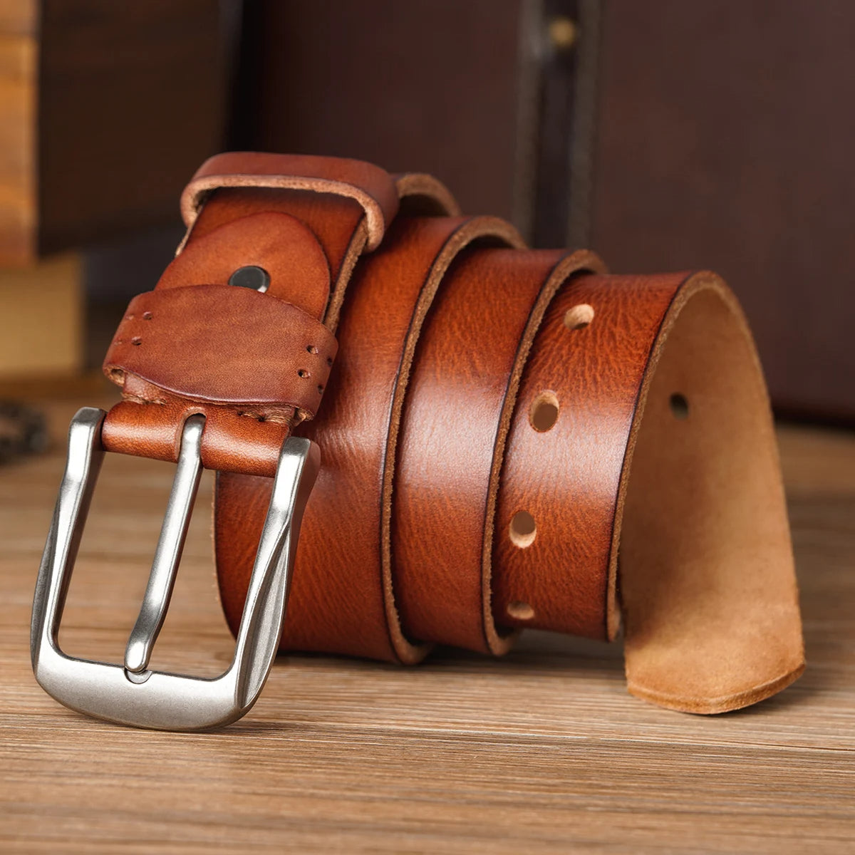 The Redford Belt – Vintage Cowhide Leather with Classic Buckle
