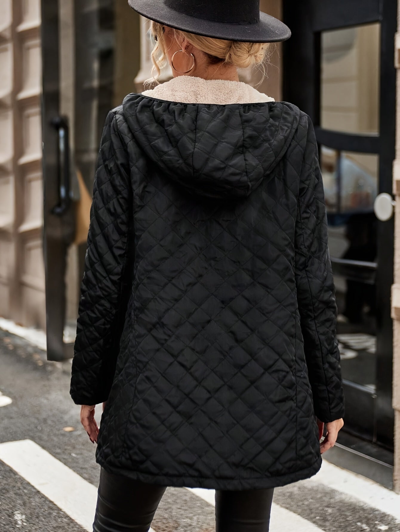 Aenne | Lightweight Hooded Winter Jacket with Quilted Diamond Design