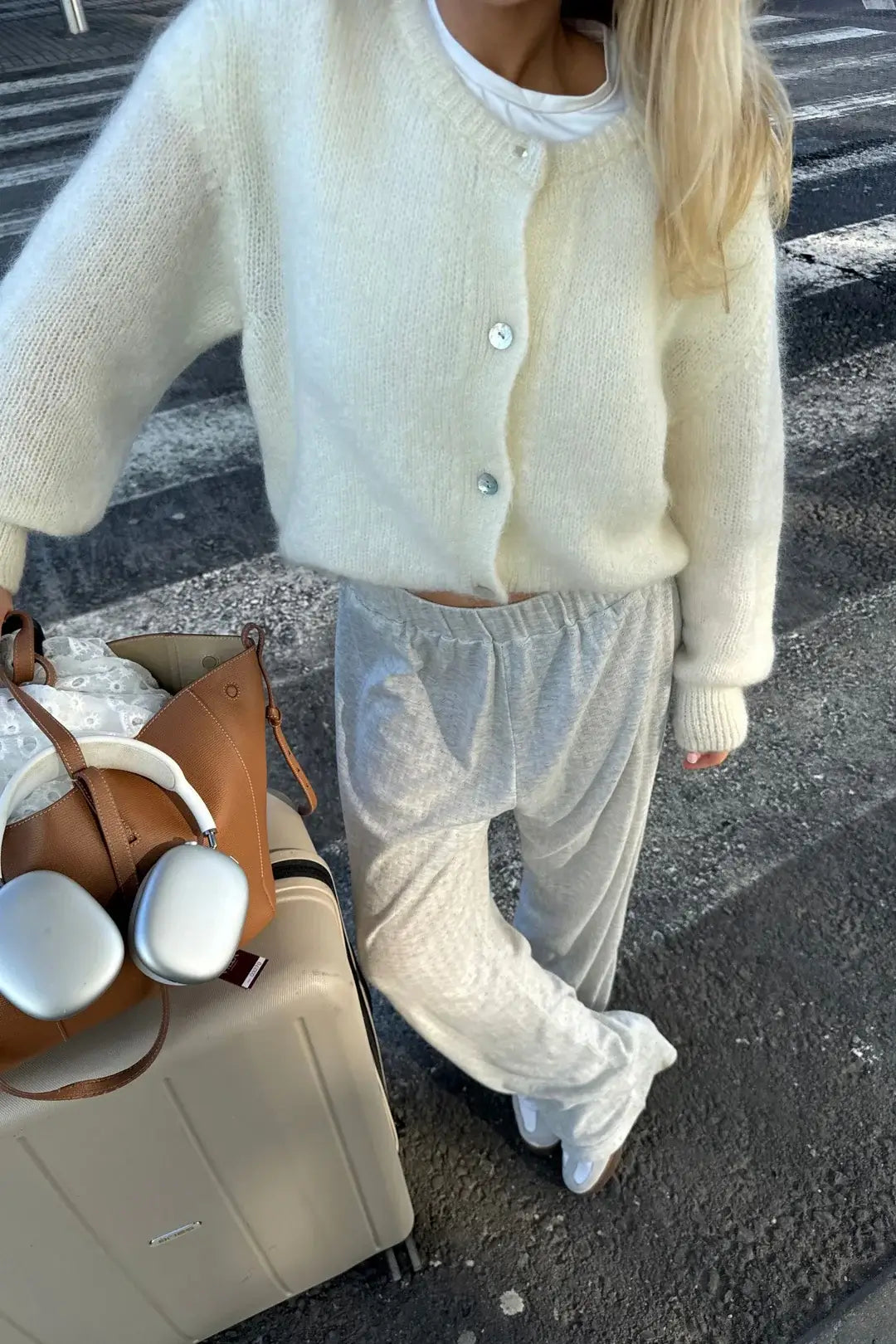 Mia | Women’s Knit Buttoned Cardigan | Soft, Elegant & Comfortable Winter Layer