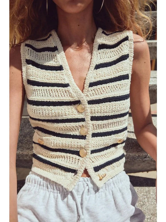 Daurienne | Striped Cropped Knit Vest – Button‑Front Layer