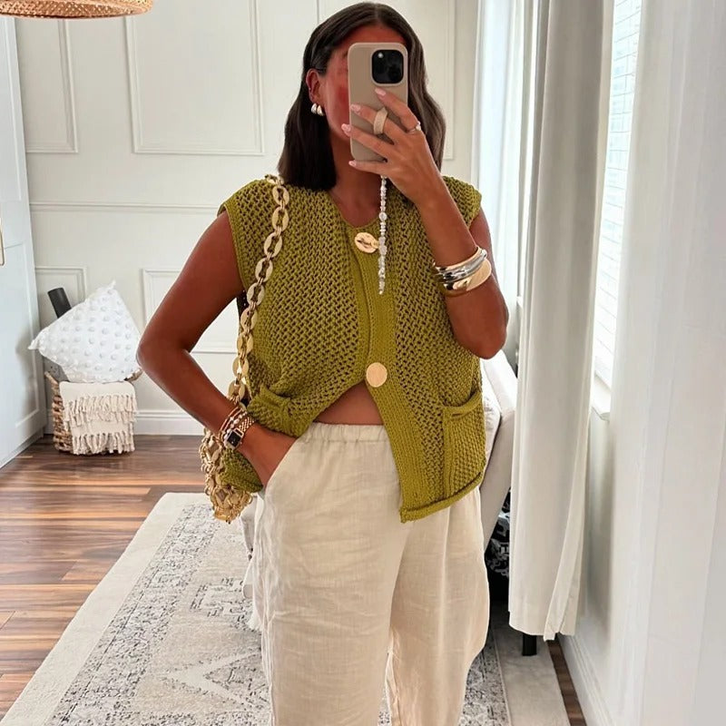 Lucetta | Textured Knit Buttoned Vest with Pockets – Casual Layering Essential