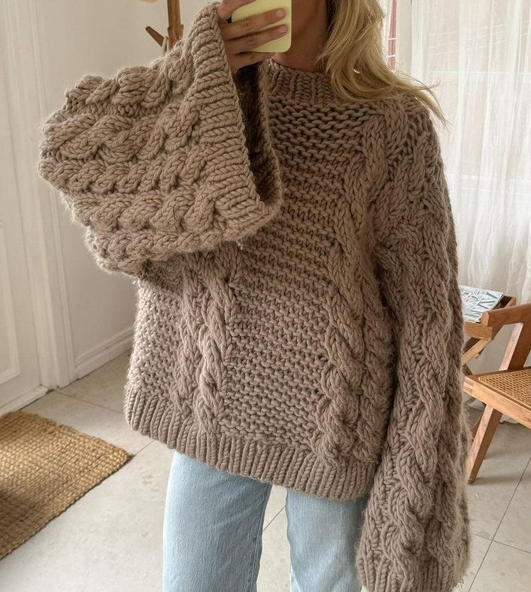 Waltraut | Oversized Cable Knit Sweater for Women – Soft, Stylish, and Comfortable