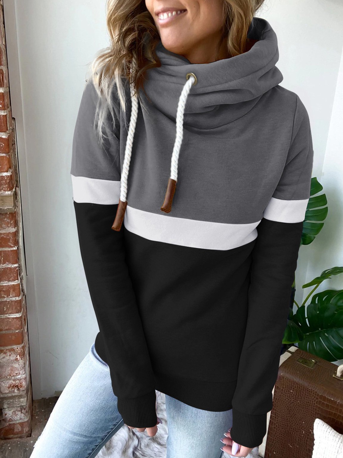 Caecilia | Tricolour Hooded Sweatshirt with Drawstring